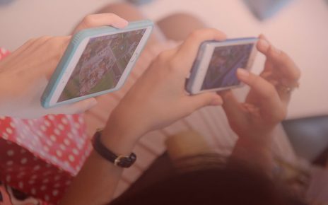 playing-phone
