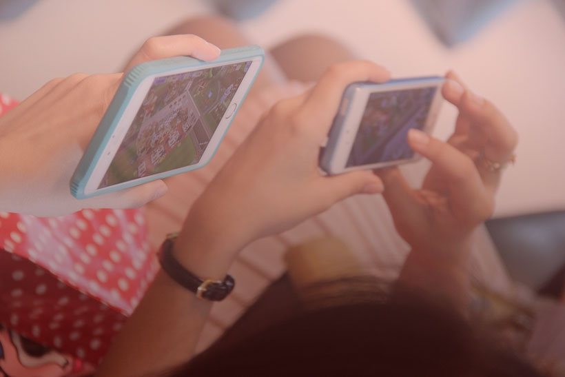 playing-phone